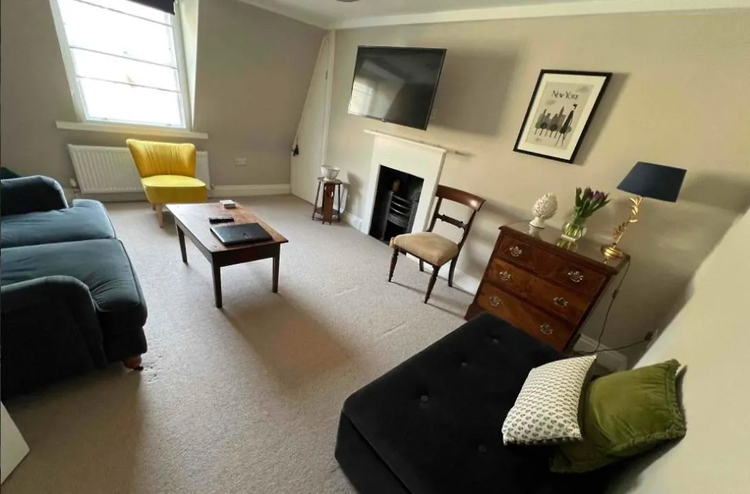 Stunning & Spacious City Centre Flat Bath Apartmán